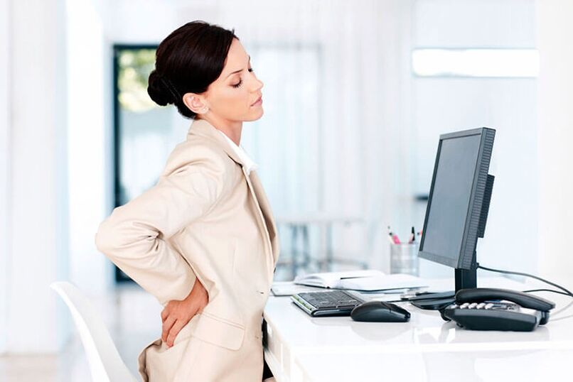 pain in the lower back when sitting